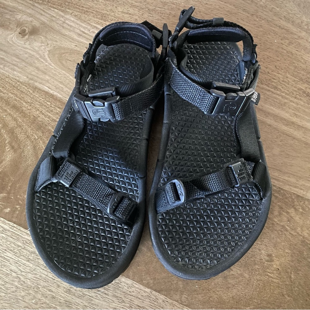 TEVA Universal Approach Sandals - Picture 14 of 14